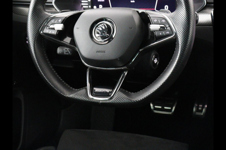 Škoda Superb 1.4 TSI iV Sportline | 360 Camera | Adaptive cruise | Trekhaak | Achterbankverwarming | Canton Sound | Matrix LED | Alcantara | Stoelverwarming | Carplay | Navigatie | PHEV | Plug In