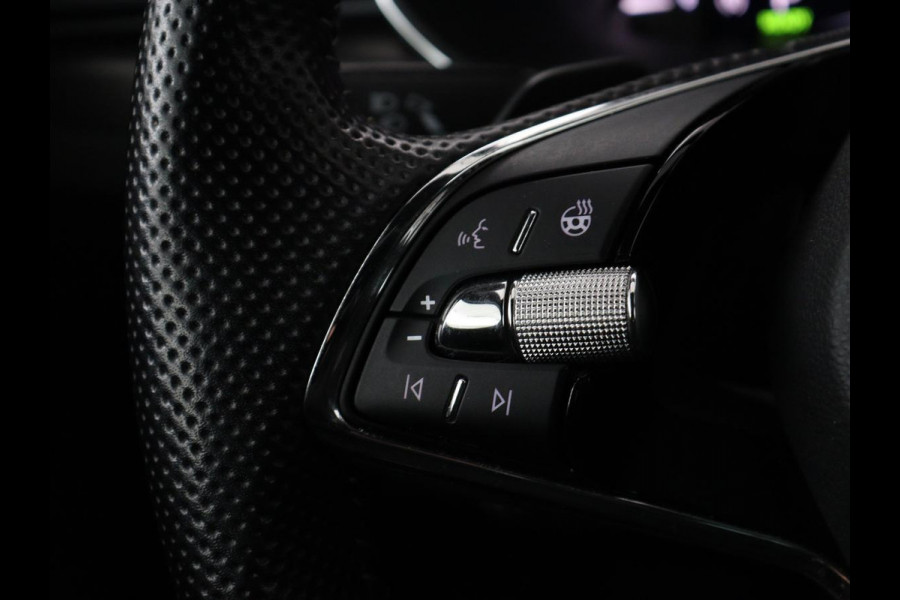 Škoda Superb 1.4 TSI iV Sportline | 360 Camera | Adaptive cruise | Trekhaak | Achterbankverwarming | Canton Sound | Matrix LED | Alcantara | Stoelverwarming | Carplay | Navigatie | PHEV | Plug In