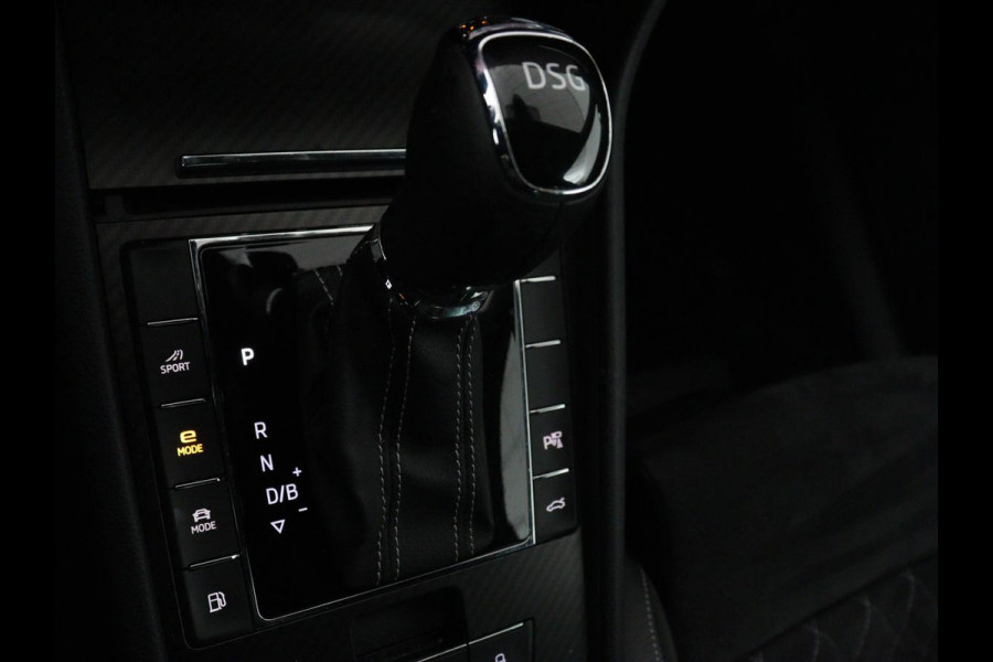 Škoda Superb 1.4 TSI iV Sportline | 360 Camera | Adaptive cruise | Trekhaak | Achterbankverwarming | Canton Sound | Matrix LED | Alcantara | Stoelverwarming | Carplay | Navigatie | PHEV | Plug In