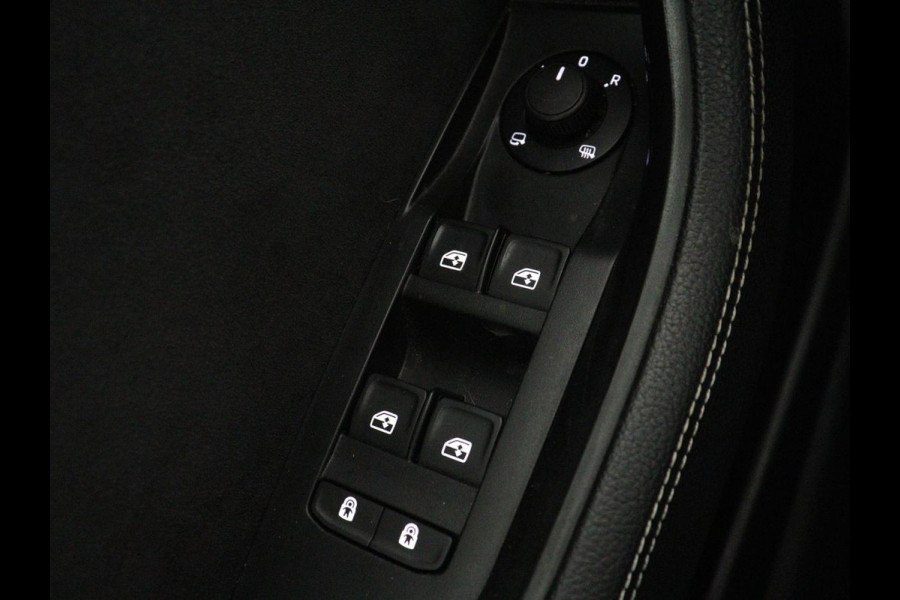 Škoda Superb 1.4 TSI iV Sportline | 360 Camera | Adaptive cruise | Trekhaak | Achterbankverwarming | Canton Sound | Matrix LED | Alcantara | Stoelverwarming | Carplay | Navigatie | PHEV | Plug In