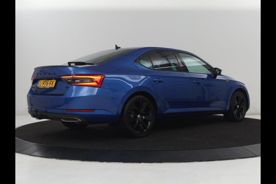 Škoda Superb 1.4 TSI iV Sportline | 360 Camera | Adaptive cruise | Trekhaak | Achterbankverwarming | Canton Sound | Matrix LED | Alcantara | Stoelverwarming | Carplay | Navigatie | PHEV | Plug In