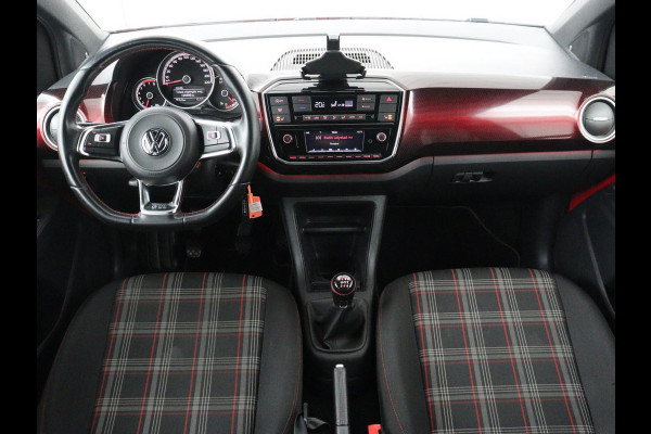 Volkswagen up! 1.0 TSI GTI | Stoelverwarming | Beats Audio | Climate control | DAB | Cruise control | Bluetooth | Parkeerhulp | Getint glas