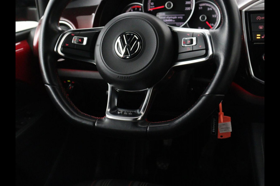 Volkswagen up! 1.0 TSI GTI | Stoelverwarming | Beats Audio | Climate control | DAB | Cruise control | Bluetooth | Parkeerhulp | Getint glas