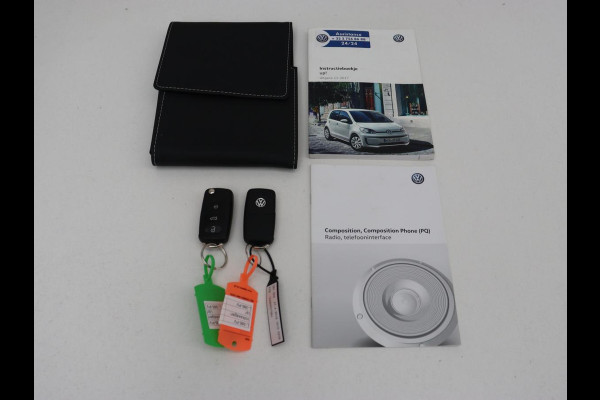 Volkswagen up! 1.0 TSI GTI | Stoelverwarming | Beats Audio | Climate control | DAB | Cruise control | Bluetooth | Parkeerhulp | Getint glas
