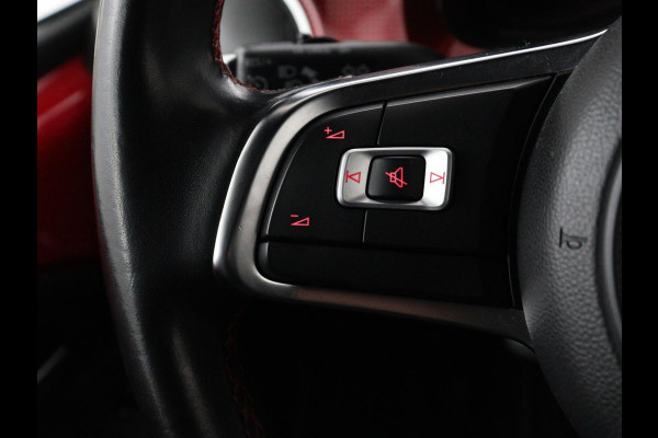 Volkswagen up! 1.0 TSI GTI | Stoelverwarming | Beats Audio | Climate control | DAB | Cruise control | Bluetooth | Parkeerhulp | Getint glas