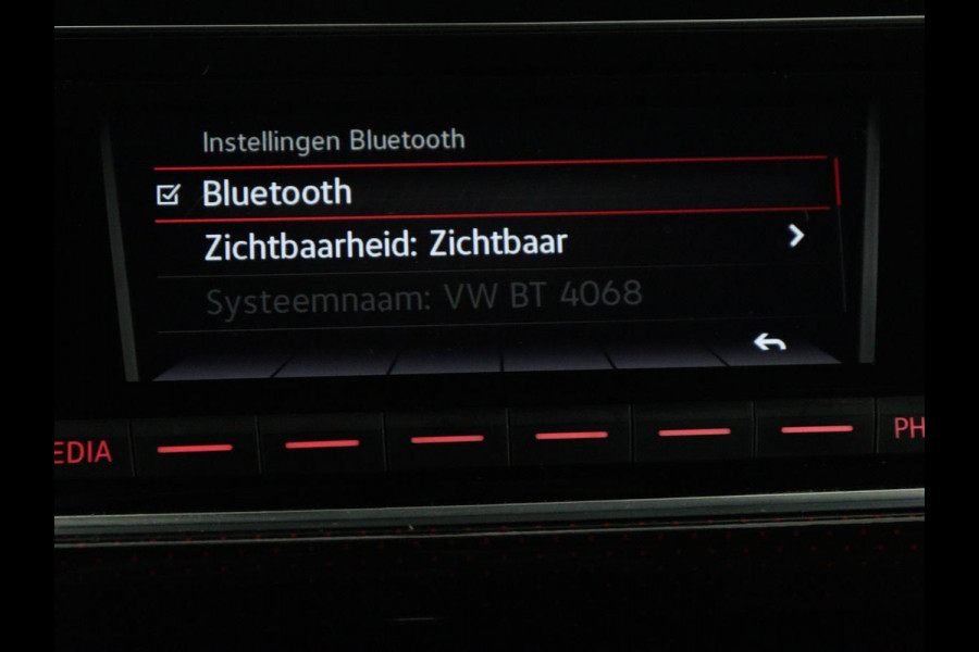 Volkswagen up! 1.0 TSI GTI | Stoelverwarming | Beats Audio | Climate control | DAB | Cruise control | Bluetooth | Parkeerhulp | Getint glas