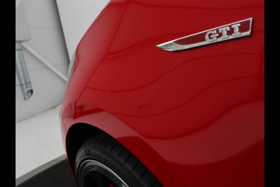 Volkswagen up! 1.0 TSI GTI | Stoelverwarming | Beats Audio | Climate control | DAB | Cruise control | Bluetooth | Parkeerhulp | Getint glas