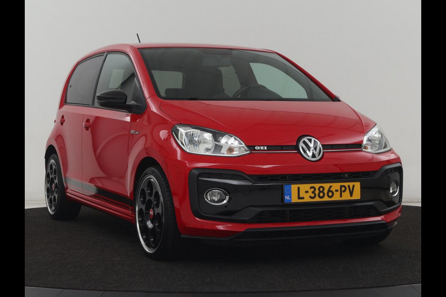 Volkswagen up! 1.0 TSI GTI | Stoelverwarming | Beats Audio | Climate control | DAB | Cruise control | Bluetooth | Parkeerhulp | Getint glas