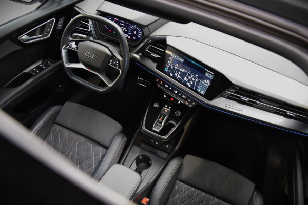 Audi Q4 e-tron 40 S edition 77 kWh Panoramadak|Navi|Head-UP|Sonos|21 Inch|RS-Seats|ACC|16500km!!!