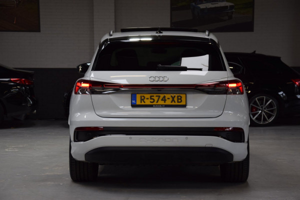 Audi Q4 e-tron 40 S edition 77 kWh Panoramadak|Navi|Head-UP|Sonos|21 Inch|RS-Seats|ACC|16500km!!!