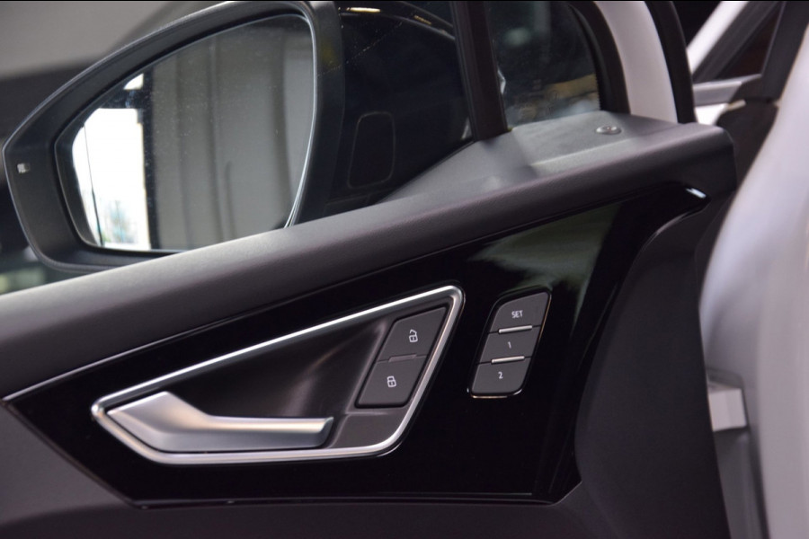 Audi Q4 e-tron 40 S edition 77 kWh Panoramadak|Navi|Head-UP|Sonos|21 Inch|RS-Seats|ACC|16500km!!!