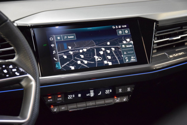 Audi Q4 e-tron 40 S edition 77 kWh Panoramadak|Navi|Head-UP|Sonos|21 Inch|RS-Seats|ACC|16500km!!!