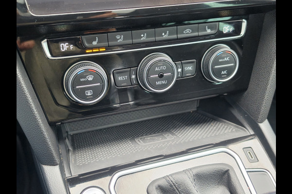 Volkswagen Passat Variant 1.4 TSI PHEV GTE Business Pano Massage Stoel Acc