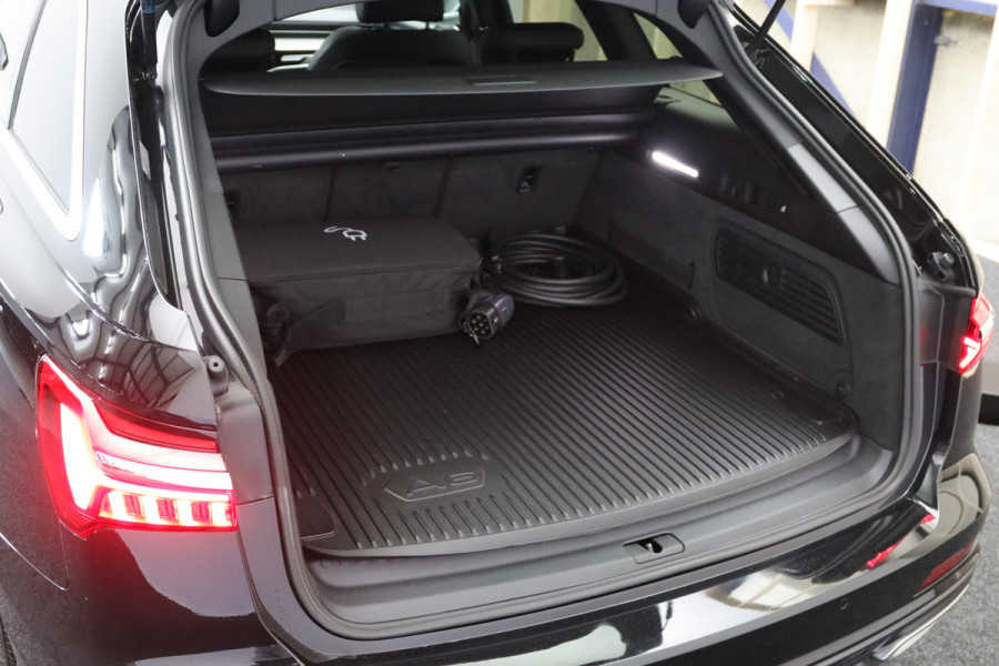 Audi A6 Avant 55 TFSI e Quattro 367 PK Competition, Panoramadak, Tour-Pakket, Camera