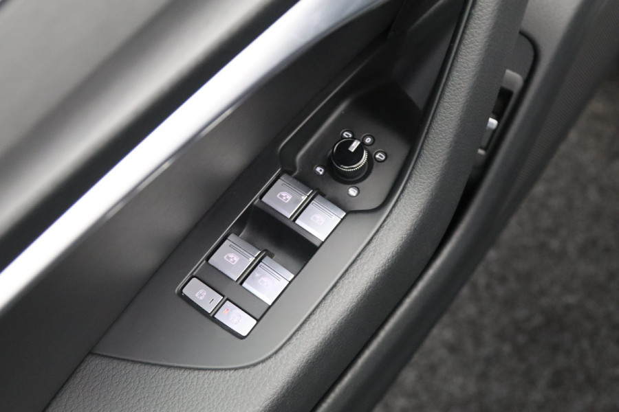 Audi A6 Avant 55 TFSI e Quattro 367 PK Competition, Panoramadak, Tour-Pakket, Camera