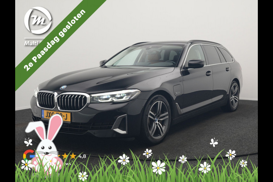 BMW 5 Serie Touring 530e Luxury Line PHEV 293pk Dealer O.H | Trekhaak Af Fabriek | Camera | Comfortstoelen Memory & Verwarmd | Cruise Control | Apple Carplay | Navigatie | Virtual | DAB | 18" L.M | BMW LED |  Plug In Hybrid