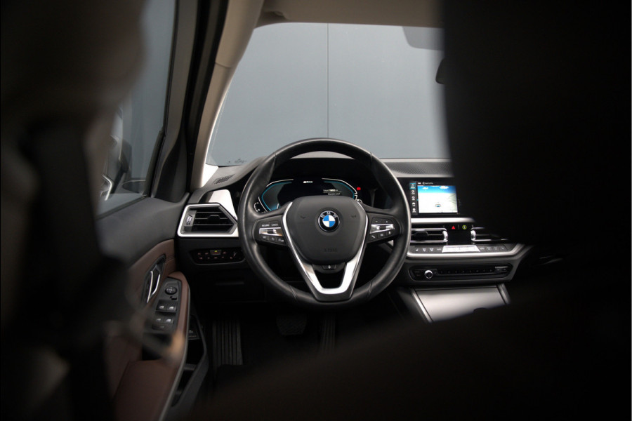 BMW 3 Serie Touring 320e xDrive Business Edition Plus Sport | Laser Led | Vol Leer | Stuurverwarming | Stoelverwarming | Keyless | Head-Up Display | Apple Carplay | Navigatie |