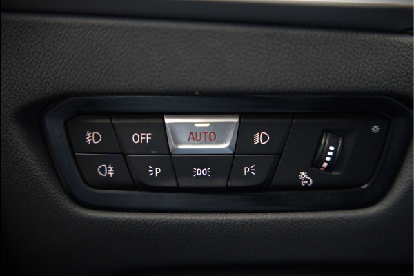 BMW 3 Serie Touring 320e xDrive Business Edition Plus Sport | Laser Led | Vol Leer | Stuurverwarming | Stoelverwarming | Keyless | Head-Up Display | Apple Carplay | Navigatie |