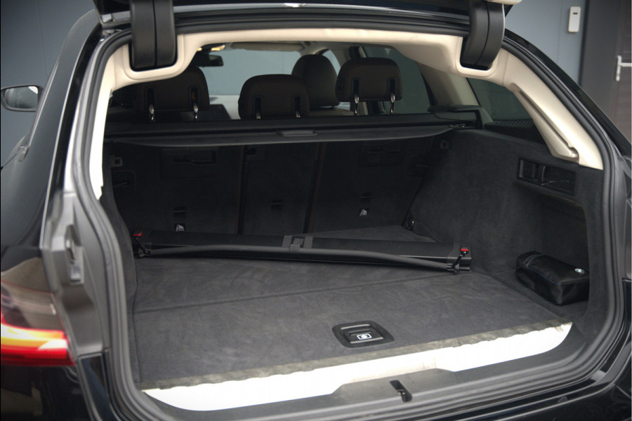 BMW 3 Serie Touring 320e xDrive Business Edition Plus Sport | Laser Led | Vol Leer | Stuurverwarming | Stoelverwarming | Keyless | Head-Up Display | Apple Carplay | Navigatie |