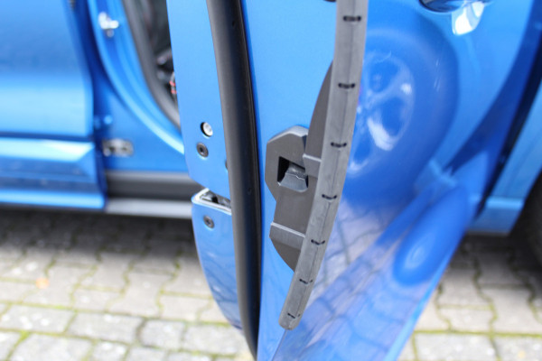 Ford Kuga 2.5-243pk PHEV ST-Line X. 2100kg trekgewicht ! Nieuw Model ! Van €. 54.937,- voor €. 42.750,- ! Trekgewicht van 2.100kg ! Elektr. verstelb. AGR stoelen voor, Stoel-, stuur-, voorraam- en achterbank verwarming, Elektr. panorama/schuif-kanteldak , Trekhaak wegklapbaar,