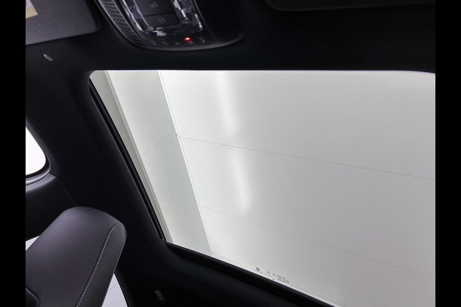 Mercedes-Benz A-Klasse 250 e Business Solution AMG | AMG Line Plus pakket | Trekhaak | 360° camera | Head-up display | Panoramaschuifdak | MULTIBEAM LED | Smartphone-integratie | 19 inch AMG velgen |