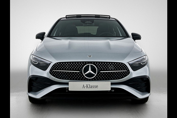 Mercedes-Benz A-Klasse 250 e Business Solution AMG | AMG Line Plus pakket | Trekhaak | 360° camera | Head-up display | Panoramaschuifdak | MULTIBEAM LED | Smartphone-integratie | 19 inch AMG velgen |