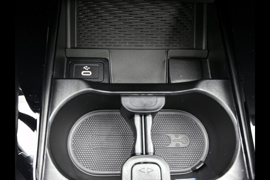 Mercedes-Benz A-Klasse 250 e Business Solution AMG | AMG Line Plus pakket | Trekhaak | 360° camera | Head-up display | Panoramaschuifdak | MULTIBEAM LED | Smartphone-integratie | 19 inch AMG velgen |