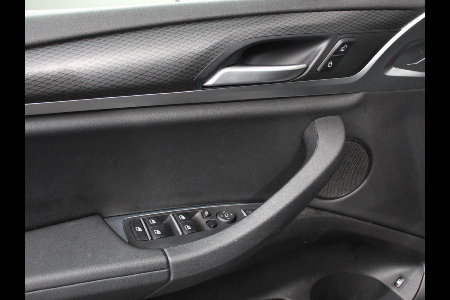 BMW X3 xDrive30e 292pk M-Sport Executive PHEV | Camera | Electrische achterklep | Navigatie | Apple Carplay/Android Auto | Dab | Parkeer sensoren