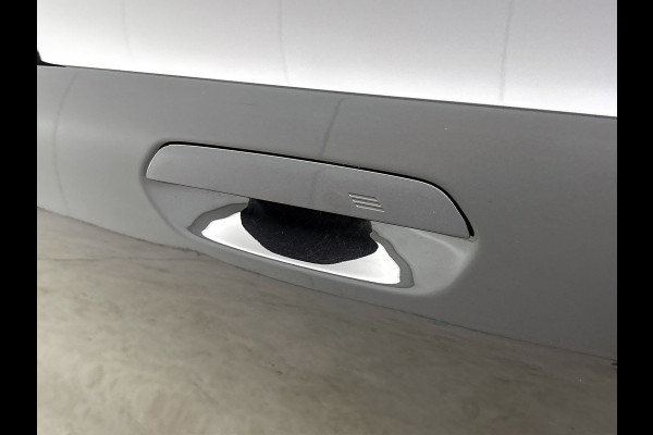 BMW i5 EDrive40 84 kWh M-sport(NL-auto, Harman/Kardon, SfeerV, Stoel V+ K, 360 Camera, Lane Assit, Active Cruise, Etc)