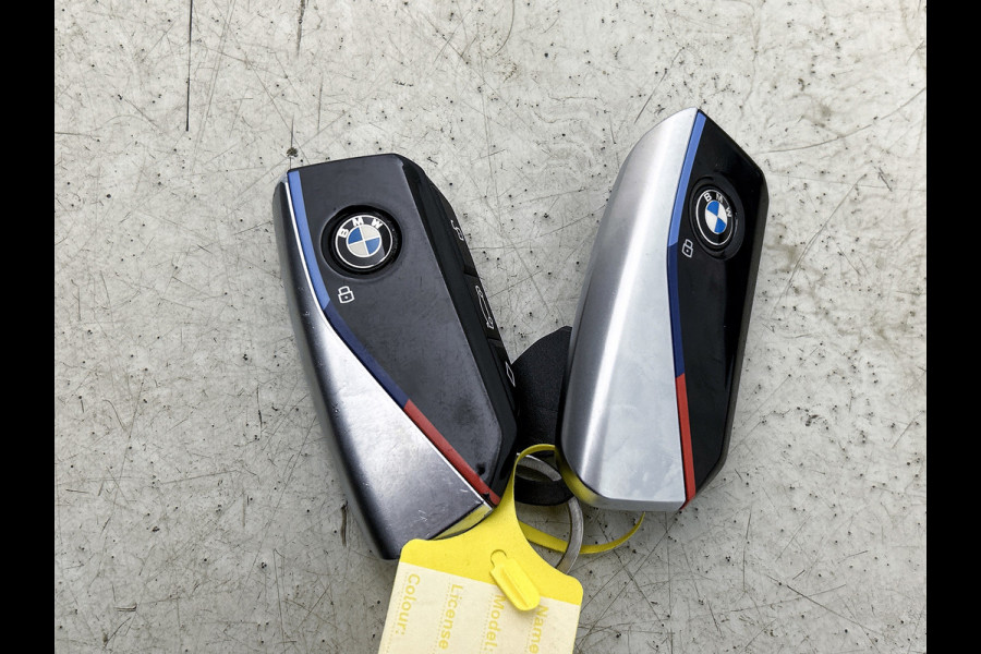 BMW i5 EDrive40 84 kWh M-sport(NL-auto, Harman/Kardon, SfeerV, Stoel V+ K, 360 Camera, Lane Assit, Active Cruise, Etc)