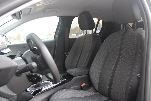 Peugeot 208 1.2 100PK ALLURE | CAMERA VOOR + ACHTER | PARKEERSENSOREN VOOR + ACHTER | DRAADLOZE APPLE CARPLAY/ANDROID AUTO | NAVIGATIE | DODEHOEK DETECTIE | CRUISE CONTROL | DAB+ RADIO | CLIMATE CONTROL | LED KOPLAMPEN |
