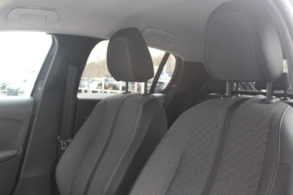 Peugeot 208 1.2 100PK ALLURE | CAMERA VOOR + ACHTER | PARKEERSENSOREN VOOR + ACHTER | DRAADLOZE APPLE CARPLAY/ANDROID AUTO | NAVIGATIE | DODEHOEK DETECTIE | CRUISE CONTROL | DAB+ RADIO | CLIMATE CONTROL | LED KOPLAMPEN |