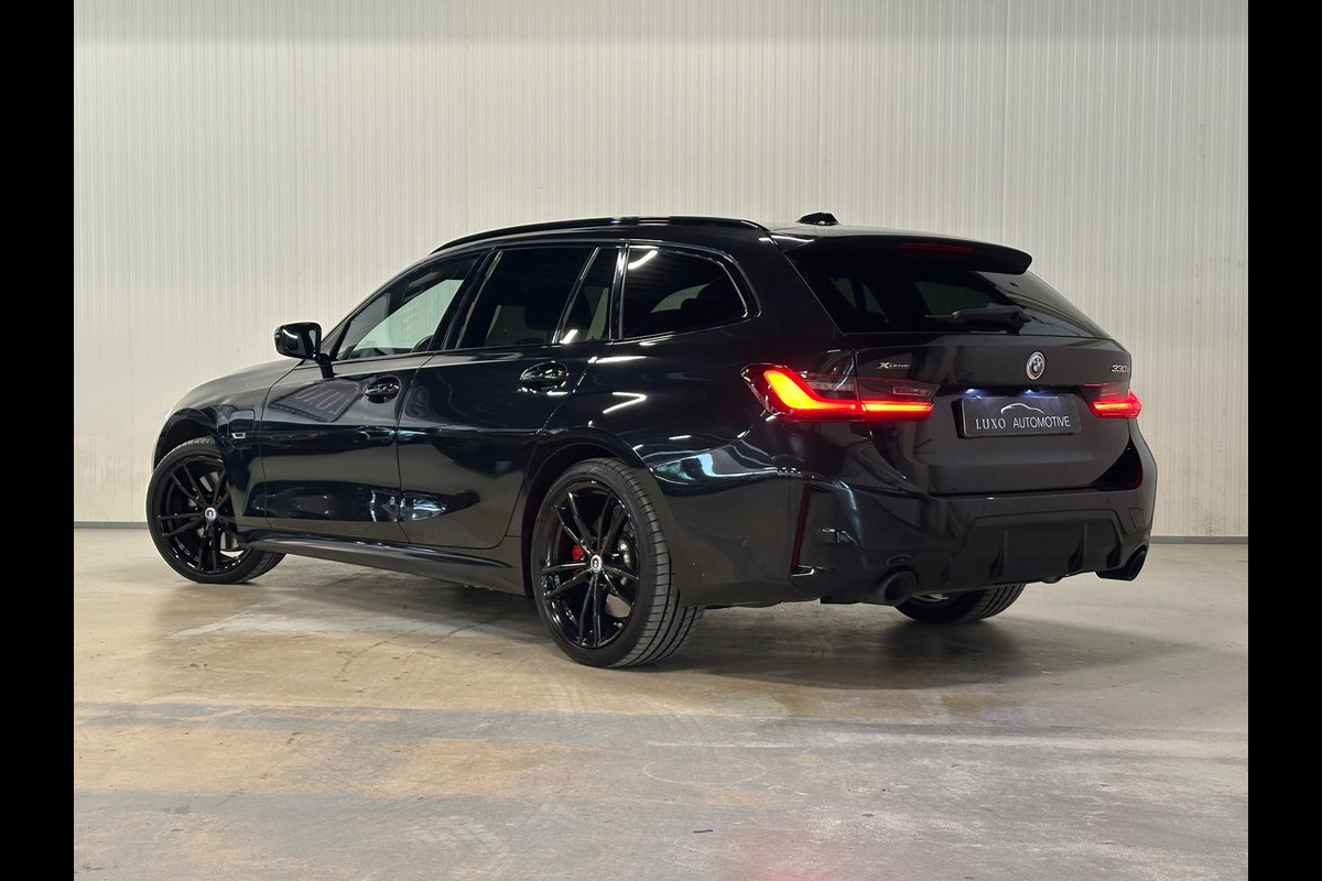 BMW 3 Serie Touring 330e xDrive | PANO | HUD | HARMAN KARDON | SHADOW LINE | TREKHAAK
