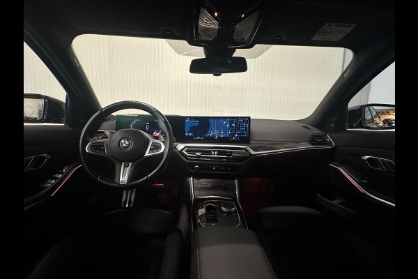 BMW 3 Serie Touring 330e xDrive | PANO | HUD | HARMAN KARDON | SHADOW LINE | TREKHAAK