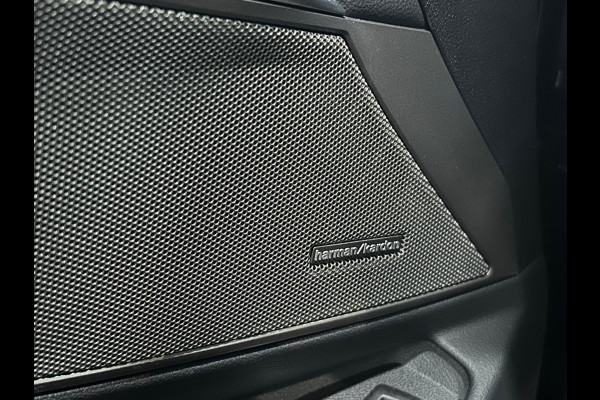 BMW 3 Serie Touring 330e xDrive | PANO | HUD | HARMAN KARDON | SHADOW LINE | TREKHAAK