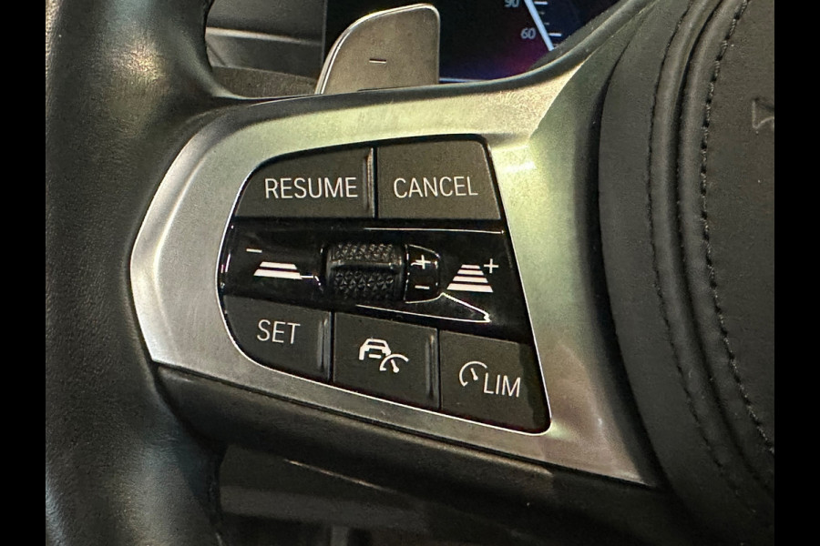 BMW 3 Serie Touring 330e xDrive | PANO | HUD | HARMAN KARDON | SHADOW LINE | TREKHAAK