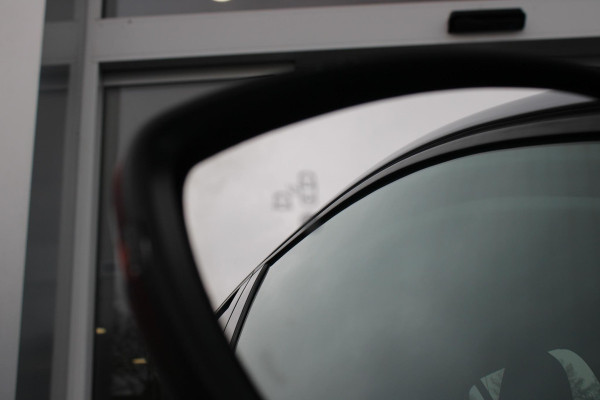 Peugeot 208 1.2 100PK ALLURE | CAMERA VOOR + ACHTER | PARKEERSENSOREN VOOR + ACHTER | DRAADLOZE APPLE CARPLAY/ANDROID AUTO | NAVIGATIE | DODEHOEK DETECTIE | CRUISE CONTROL | DAB+ RADIO | CLIMATE CONTROL | LED KOPLAMPEN |