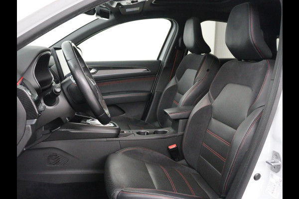 Renault Arkana 1.6 E-Tech Hybrid 145 R.S. Line | Panoramadak | Leder/Alcantara | Trekhaak | Stoelverwarming | Adaptive cruise | Camera | Carplay | Keyless | Park Assist | Full LED | Navigatie | Stuurverwarming