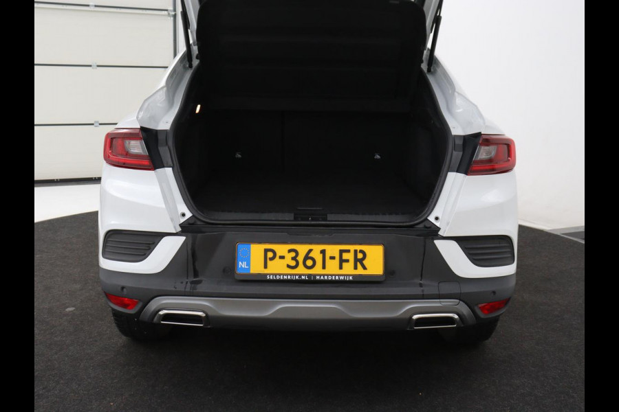 Renault Arkana 1.6 E-Tech Hybrid 145 R.S. Line | Panoramadak | Leder/Alcantara | Trekhaak | Stoelverwarming | Adaptive cruise | Camera | Carplay | Keyless | Park Assist | Full LED | Navigatie | Stuurverwarming