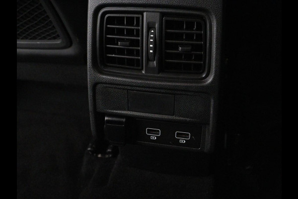 Renault Arkana 1.6 E-Tech Hybrid 145 R.S. Line | Panoramadak | Leder/Alcantara | Trekhaak | Stoelverwarming | Adaptive cruise | Camera | Carplay | Keyless | Park Assist | Full LED | Navigatie | Stuurverwarming