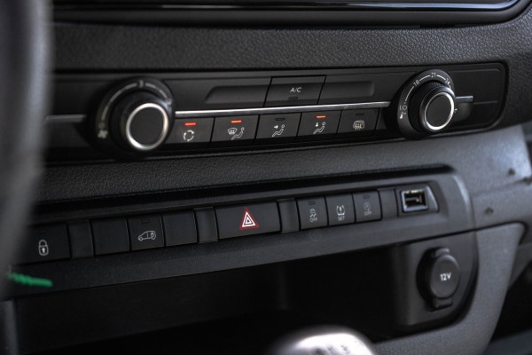 Opel Vivaro L3H1 | 3-Zits | Cruise | PDC | Imperiaal | Airco