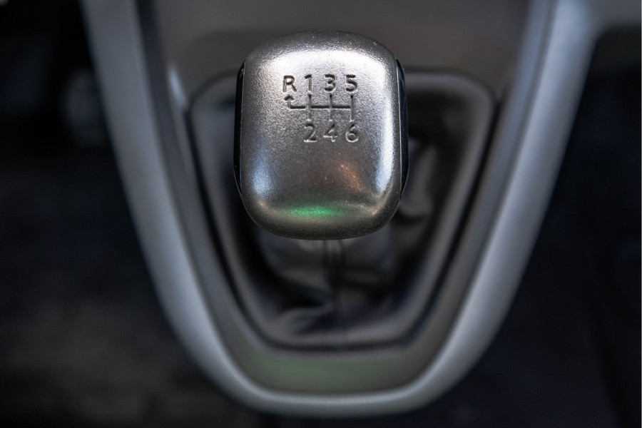 Opel Vivaro L3H1 | 3-Zits | Cruise | PDC | Imperiaal | Airco