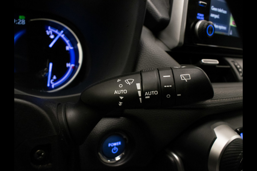 Toyota RAV4 2.5 Hybrid Sport (APPLE CARPLAY,NAVI,CAMERA,CLIMATE,CRUISE,GETINT,LED,SPORTSTOELEN,LM VELGEN,NETTE STAAT)