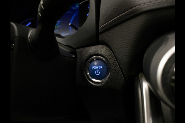 Toyota RAV4 2.5 Hybrid Sport (APPLE CARPLAY,NAVI,CAMERA,CLIMATE,CRUISE,GETINT,LED,SPORTSTOELEN,LM VELGEN,NETTE STAAT)