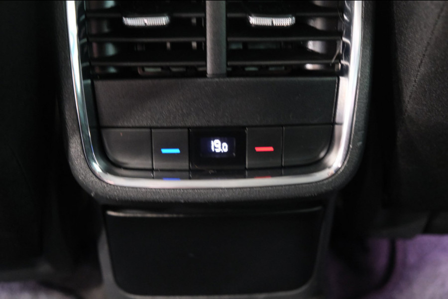 Škoda Octavia Combi 1.0 e-TSI Business Edition Plus Automaat - N.A.P. Airco, Cruise, Navi, PDC, Stoelverwarming, Carplay.