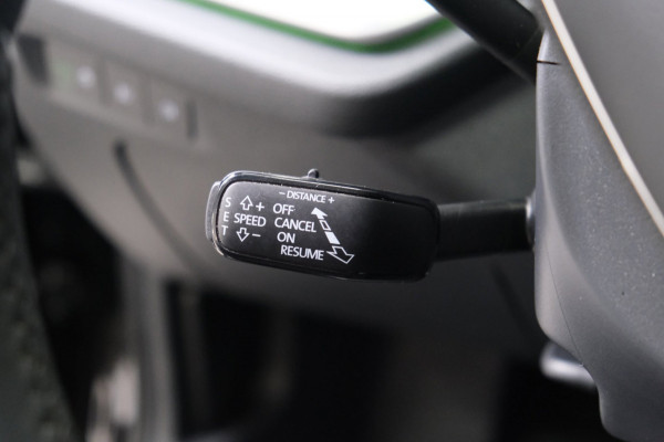 Škoda Octavia Combi 1.0 e-TSI Business Edition Plus Automaat - N.A.P. Airco, Cruise, Navi, PDC, Stoelverwarming, Carplay.