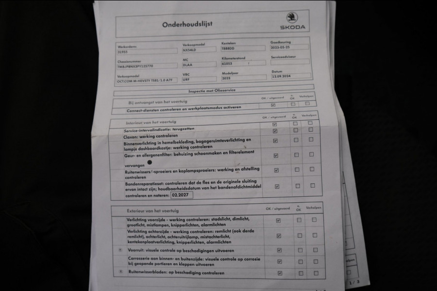 Škoda Octavia Combi 1.0 e-TSI Business Edition Plus Automaat - N.A.P. Airco, Cruise, Navi, PDC, Stoelverwarming, Carplay.