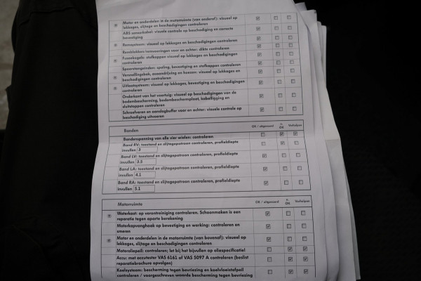 Škoda Octavia Combi 1.0 e-TSI Business Edition Plus Automaat - N.A.P. Airco, Cruise, Navi, PDC, Stoelverwarming, Carplay.