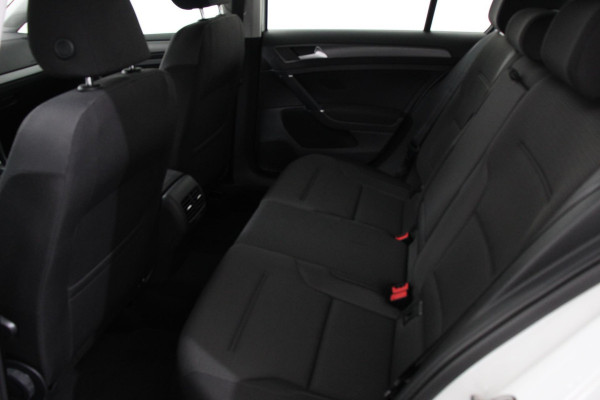 Volkswagen e-Golf | Navigatie | Climate Control Bluetooth | Cruise Control Adaptive | Lichtmetalen Velgen |