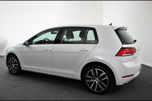Volkswagen e-Golf | Navigatie | Climate Control Bluetooth | Cruise Control Adaptive | Lichtmetalen Velgen |